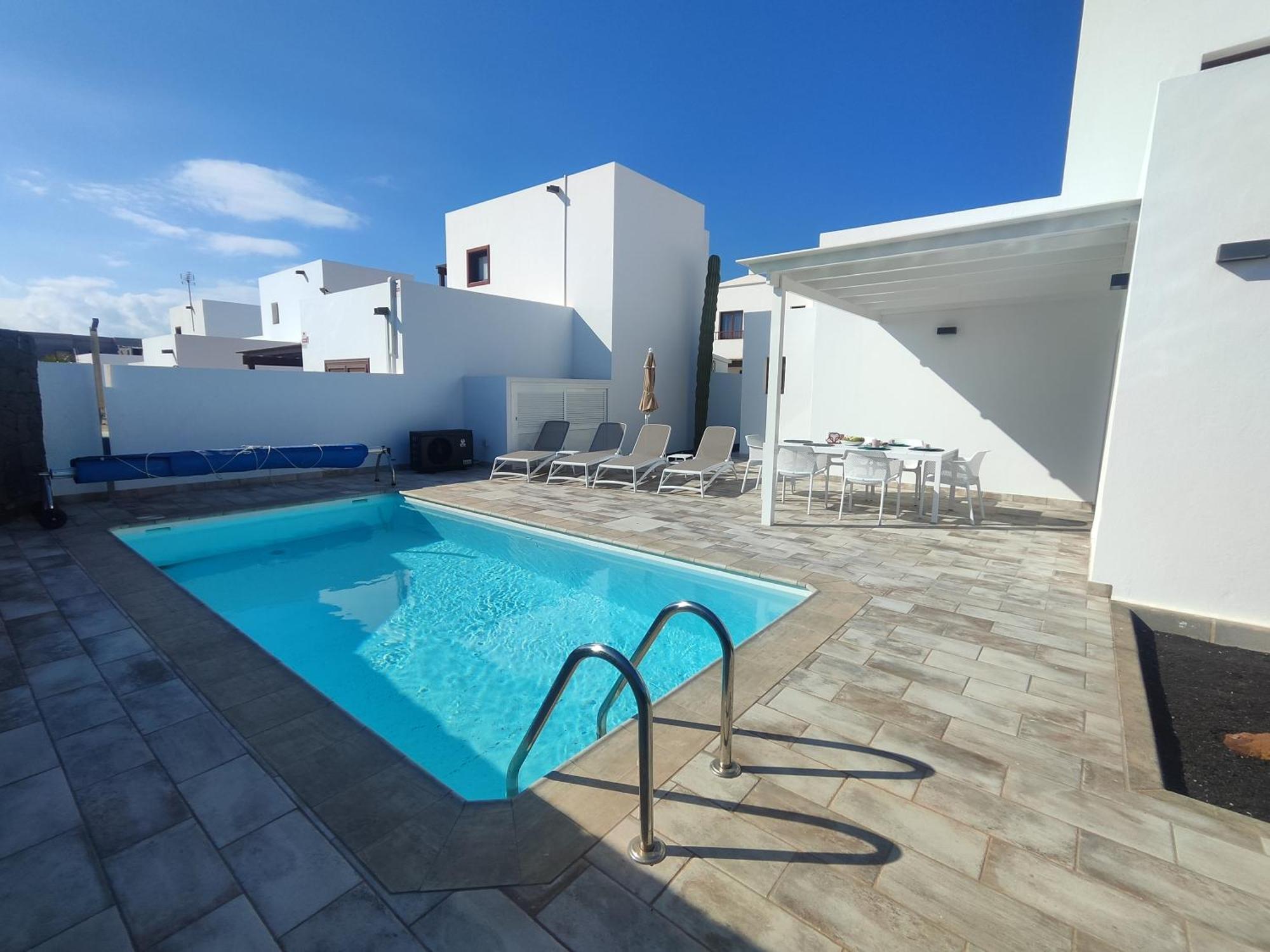 Anny Piscina Climatizada Aire Acondicionado Espaciosa Y Luminosa! *
